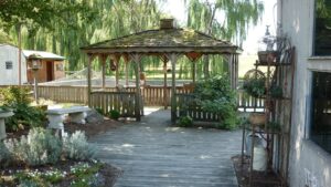 Golden Oak: Decking, Pergolas & Gazebos
